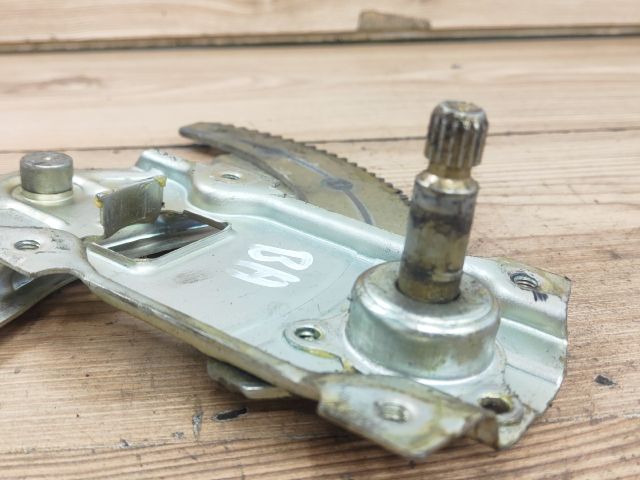 bontott SUZUKI ALTO Bal hátsó Ablakemelő Szerkezet (Mechanikus)