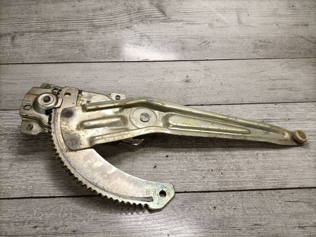 bontott SUZUKI ALTO Bal hátsó Ablakemelő Szerkezet (Mechanikus)