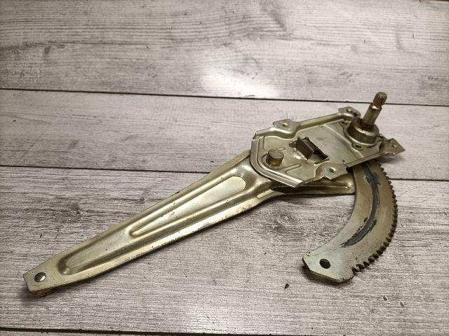 bontott SUZUKI ALTO Bal hátsó Ablakemelő Szerkezet (Mechanikus)