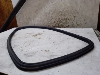 bontott SUZUKI ALTO Bal hátsó Ablakvezető Gumi