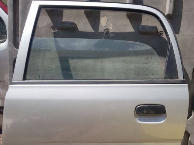 bontott SUZUKI ALTO Bal hátsó Ajtó (Részeivel)