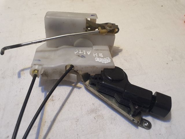 bontott SUZUKI ALTO Bal hátsó Ajtózár