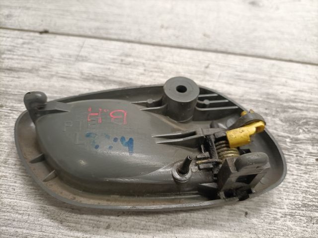 bontott SUZUKI ALTO Bal hátsó Belső Kilincs