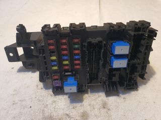 bontott SUZUKI ALTO Biztosítéktábla Utastér