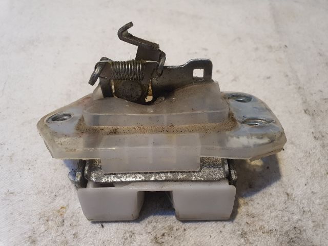 bontott SUZUKI ALTO Csomagtérajtó Zárszerkezet