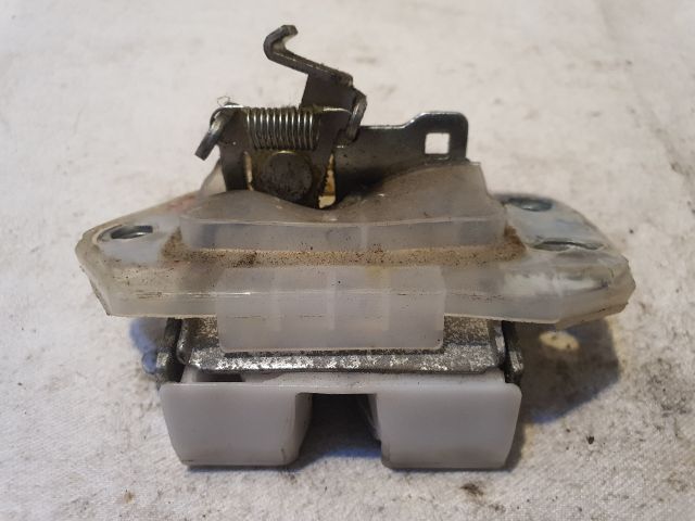 bontott SUZUKI ALTO Csomagtérajtó Zárszerkezet