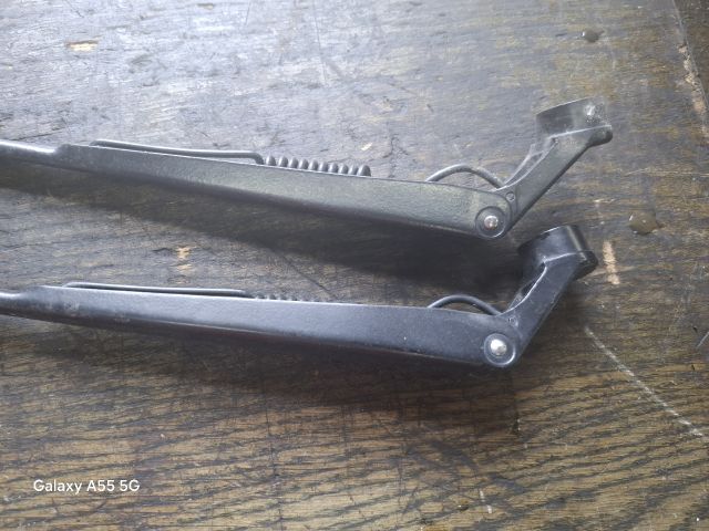 bontott SUZUKI ALTO Első Ablaktörlő Kar