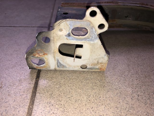 bontott SUZUKI ALTO Első Lökhárító Merevítő (Fém)