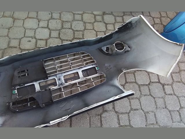 bontott SUZUKI ALTO Első Lökhárító (Részeivel)