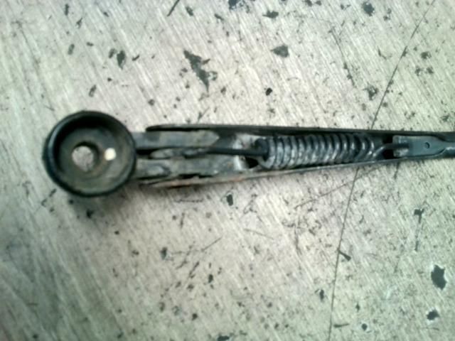 bontott SUZUKI ALTO Hátsó Ablaktörlő Kar