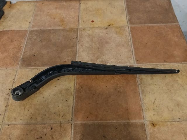 bontott SUZUKI ALTO Hátsó Ablaktörlő Kar