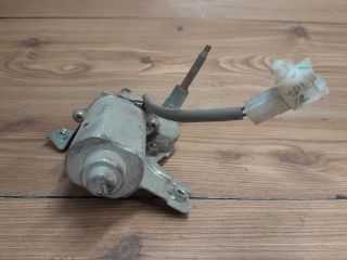 bontott SUZUKI ALTO Hátsó Ablaktörlő Motor