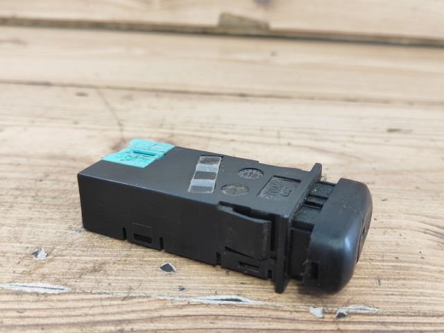 bontott SUZUKI ALTO Hátsó Ködzárófény Kapcsoló