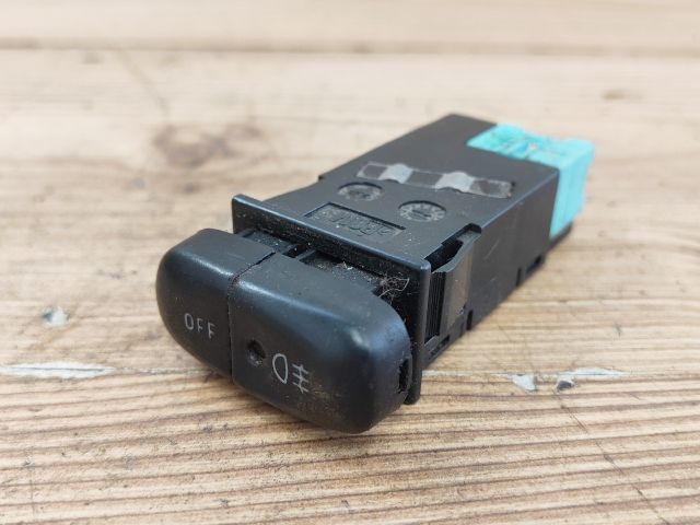 bontott SUZUKI ALTO Hátsó Ködzárófény Kapcsoló