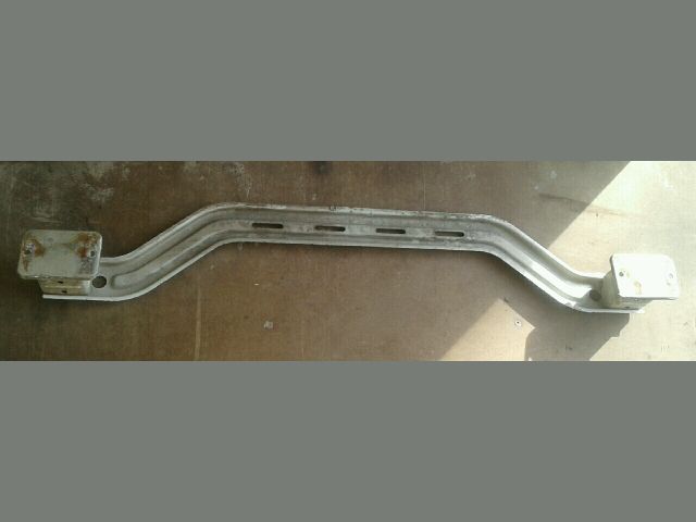 bontott SUZUKI ALTO Hátsó Lökhárító Merevítő (Fém)