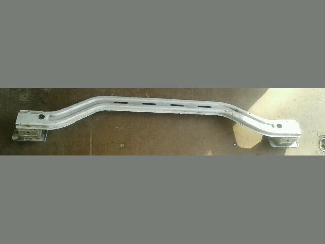 bontott SUZUKI ALTO Hátsó Lökhárító Merevítő (Fém)