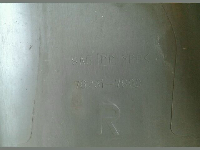 bontott SUZUKI ALTO Jobb B Oszlop Burkolat