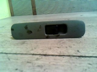 bontott SUZUKI ALTO Jobb első Ablakemelő Kapcsoló