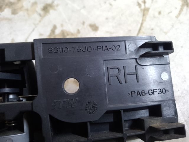 bontott SUZUKI ALTO Jobb első Belső Kilincs