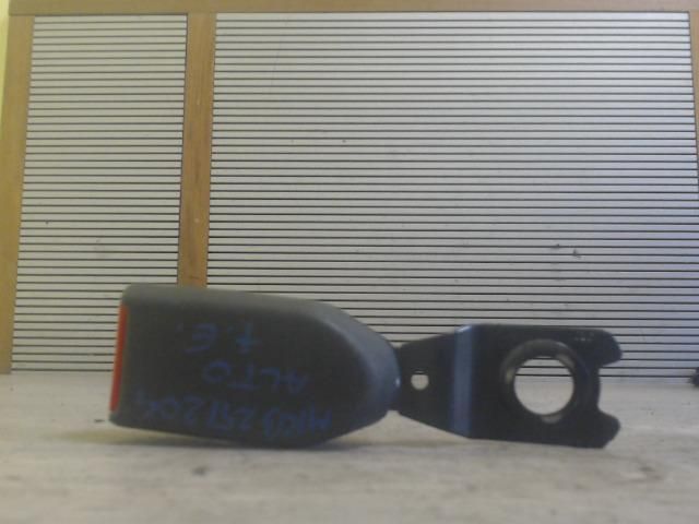 bontott SUZUKI ALTO Jobb első Biztonsági Öv Csat