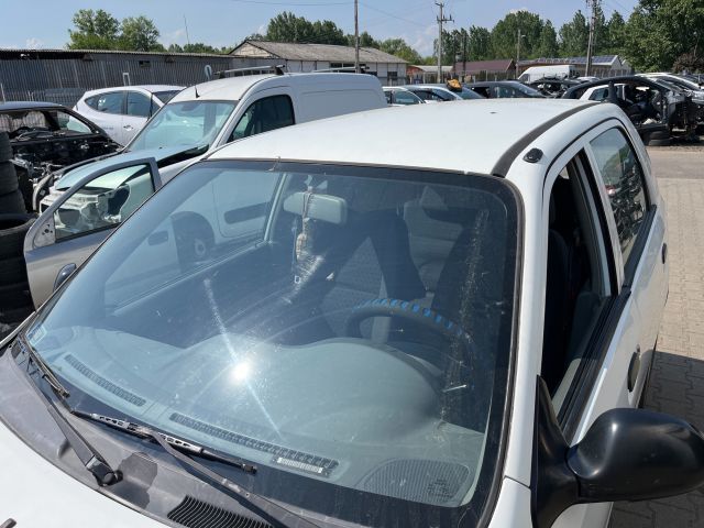 bontott SUZUKI ALTO Jobb első Dobbetét (Kerékjárati, Műanyag)