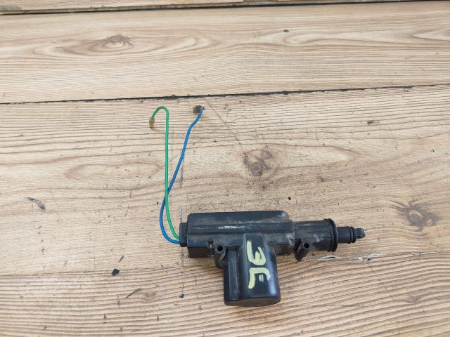 bontott SUZUKI ALTO Jobb első Központizár Motor