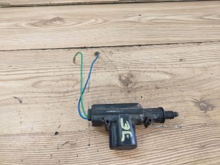 bontott SUZUKI ALTO Jobb első Központizár Motor