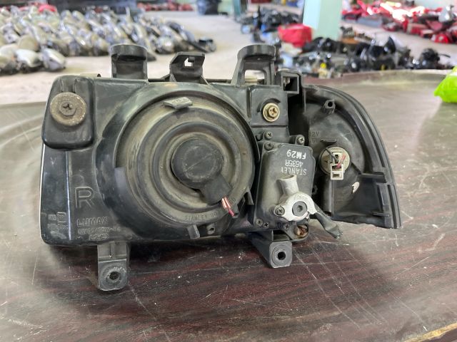 bontott SUZUKI ALTO Jobb Fényszóró