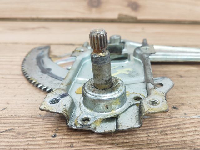 bontott SUZUKI ALTO Jobb hátsó Ablakemelő Szerkezet (Mechanikus)