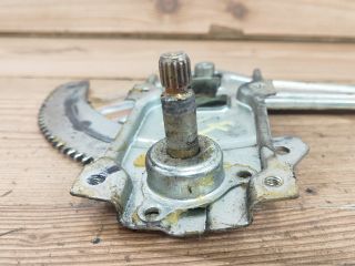 bontott SUZUKI ALTO Jobb hátsó Ablakemelő Szerkezet (Mechanikus)