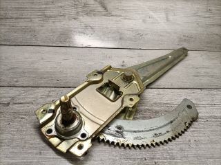 bontott SUZUKI ALTO Jobb hátsó Ablakemelő Szerkezet (Mechanikus)