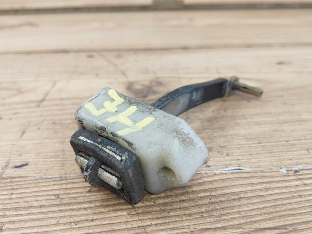 bontott SUZUKI ALTO Jobb hátsó Ajtóhatároló