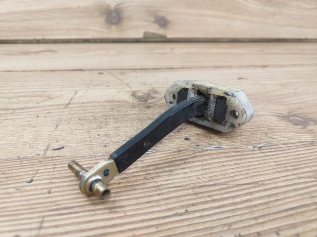 bontott SUZUKI ALTO Jobb hátsó Ajtóhatároló