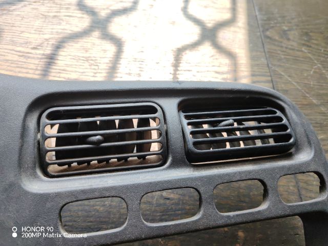 bontott SUZUKI ALTO Jobb Szellőző