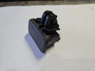 bontott SUZUKI ALTO Kesztyűtartó Nyitó Kar / Gomb