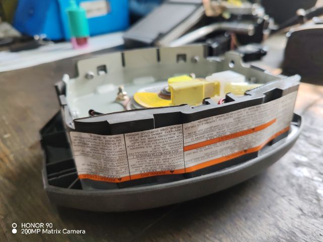 bontott SUZUKI ALTO Kormánylégzsák