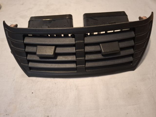 bontott SUZUKI ALTO Középső Szellőző