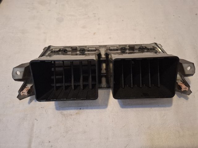 bontott SUZUKI ALTO Középső Szellőző