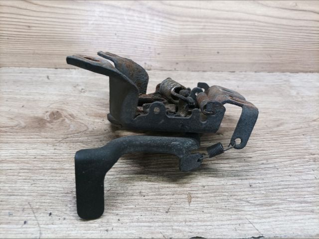 bontott SUZUKI ALTO Motorháztető Zárszerkezet