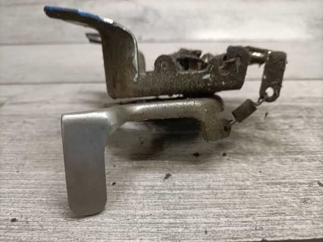 bontott SUZUKI ALTO Motorháztető Zárszerkezet