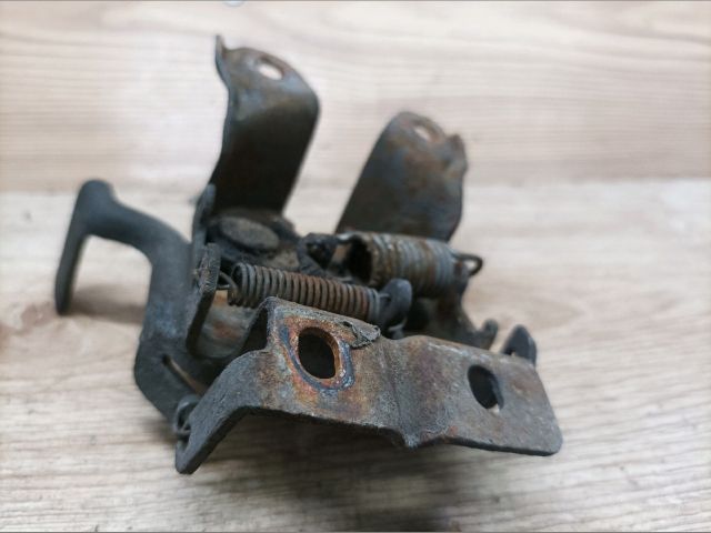 bontott SUZUKI ALTO Motorháztető Zárszerkezet