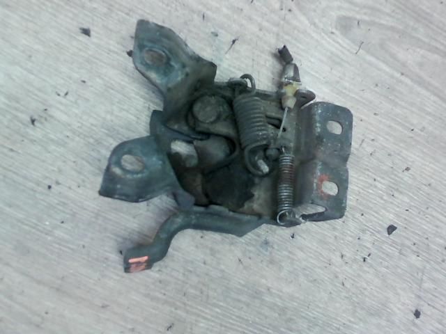 bontott SUZUKI ALTO Motorháztető Zárszerkezet