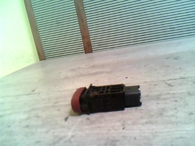 bontott SUZUKI ALTO Vészvillogó Kapcsoló