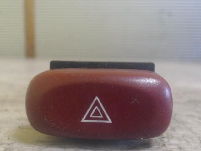 bontott SUZUKI ALTO Vészvillogó Kapcsoló