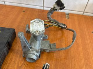 bontott SUZUKI ALTO Zárbetét Szett