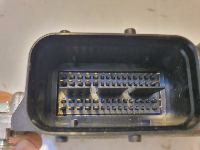 bontott SUZUKI BALENO Motorvezérlő