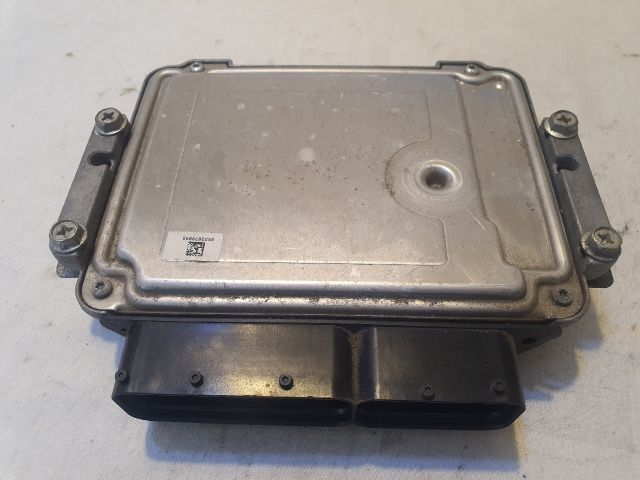 bontott SUZUKI BALENO Motorvezérlő