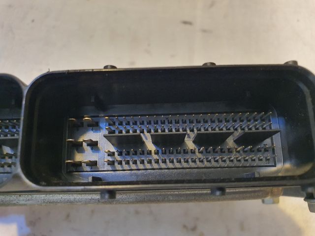 bontott SUZUKI BALENO Motorvezérlő