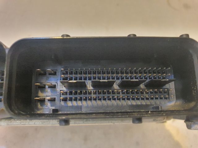 bontott SUZUKI BALENO Motorvezérlő