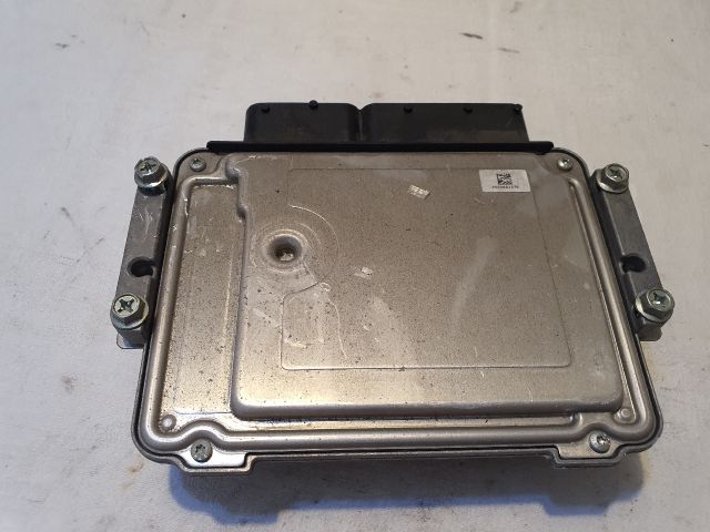 bontott SUZUKI BALENO Motorvezérlő